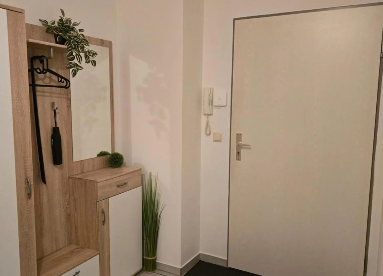 Ruhiges Apartment Naehe Bahnhof Hilti Kaufering Niemcy
